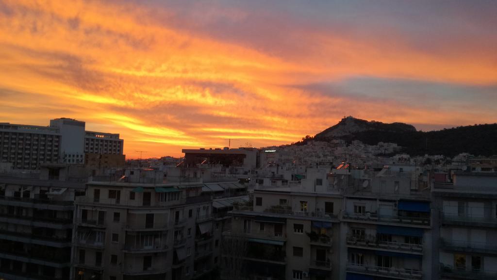 Top Floor Studio Near Metro&View&200Mbps Atenas Exterior foto