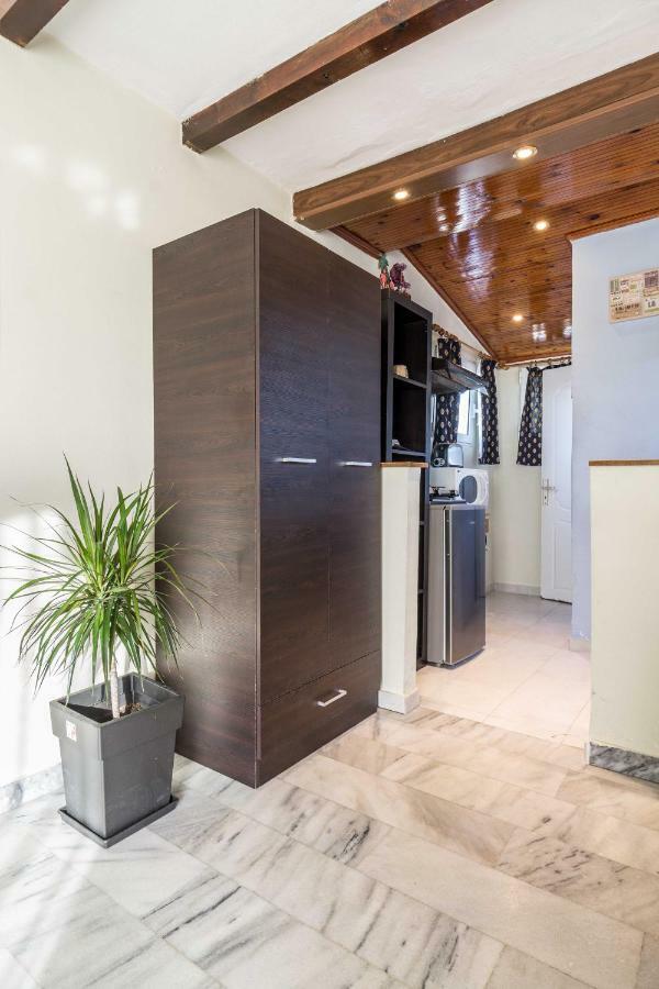 Top Floor Studio Near Metro&View&200Mbps Atenas Exterior foto
