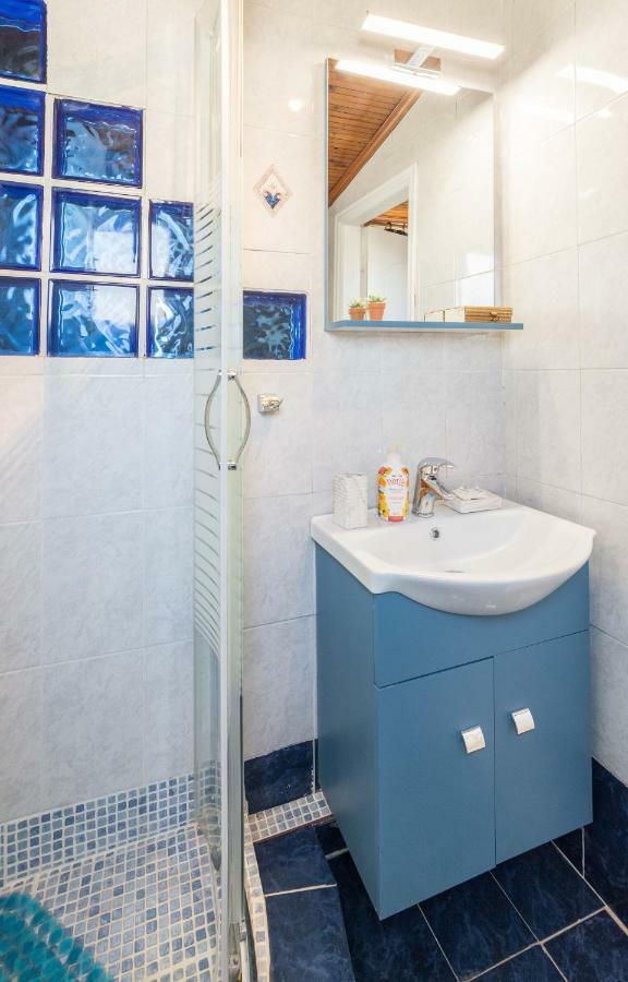 Top Floor Studio Near Metro&View&200Mbps Atenas Exterior foto