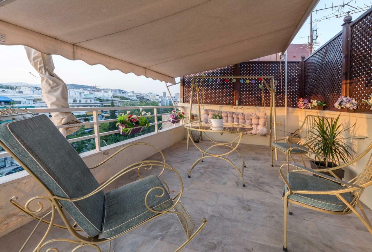 Top Floor Studio Near Metro&View&200Mbps Atenas Exterior foto